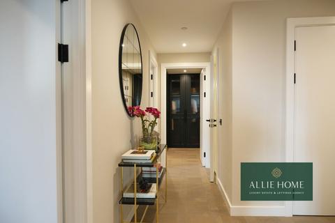 3 bedroom flat for sale, 9, Arrival Square, London E1W