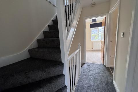 3 bedroom terraced house to rent, Westonfields, Totnes TQ9