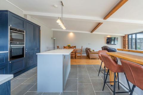 4 bedroom barn conversion for sale, Winters Lane, Redhill