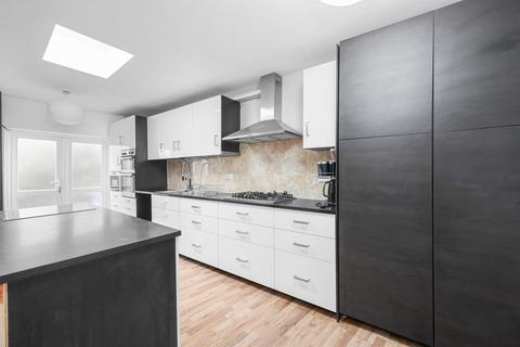 4 bedroom terraced house for sale, Park Road, London, E10