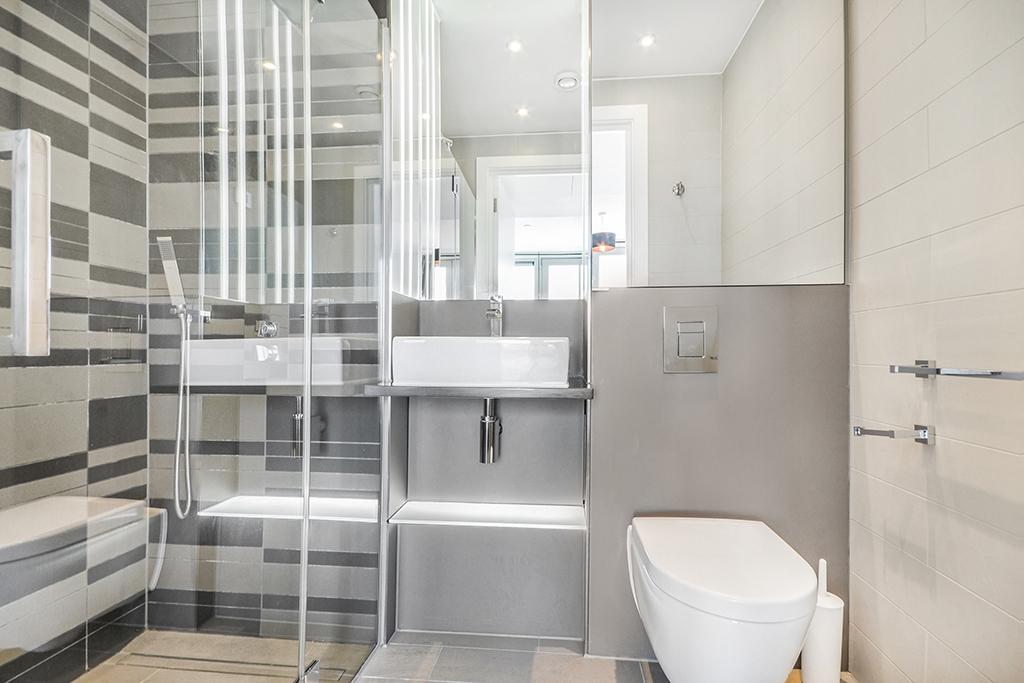 13 Ensuite 1