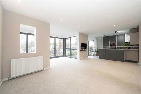 undefined, Riverside, Sunbury-On-Thames TW16
