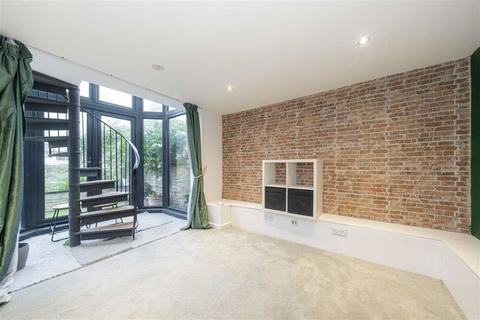 undefined, Riverside, Sunbury-On-Thames TW16