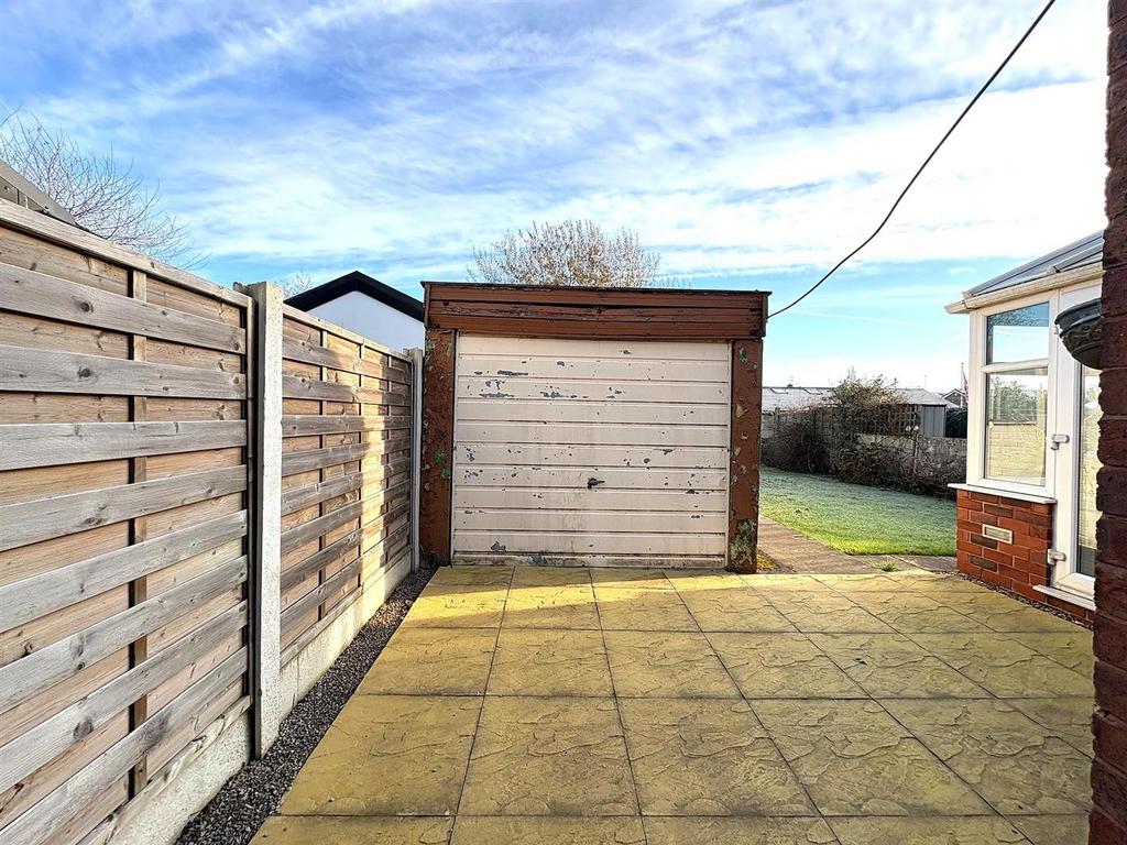 Garage.jpg
