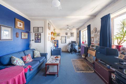 2 bedroom duplex for sale, Lansdowne Way, London SW8