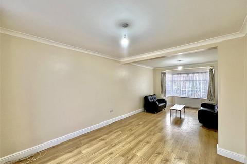 undefined, Park Avenue, Southall UB1