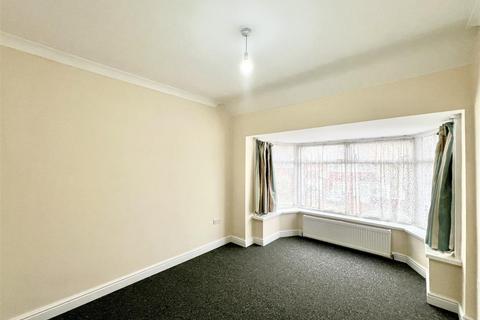 undefined, Park Avenue, Southall UB1