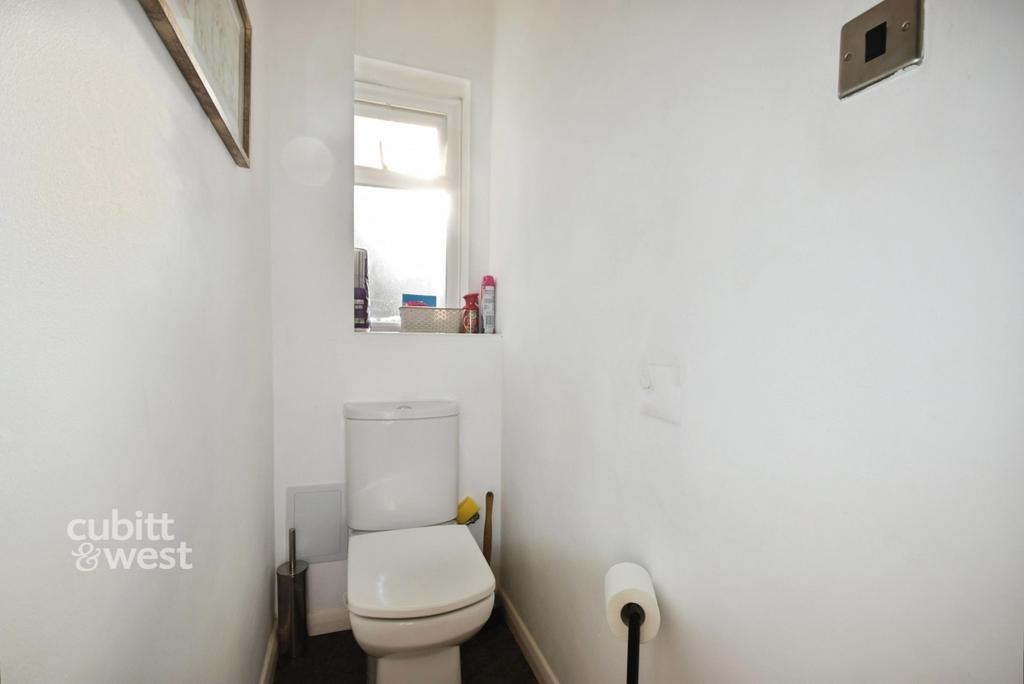 23 Essex Court - 1
