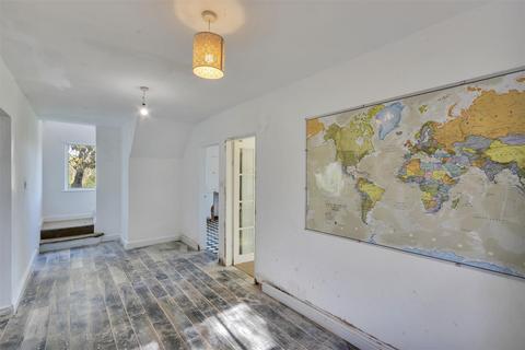 3 bedroom detached house for sale, Llanfihangel