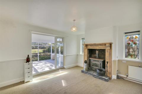 3 bedroom detached house for sale, Llanfihangel