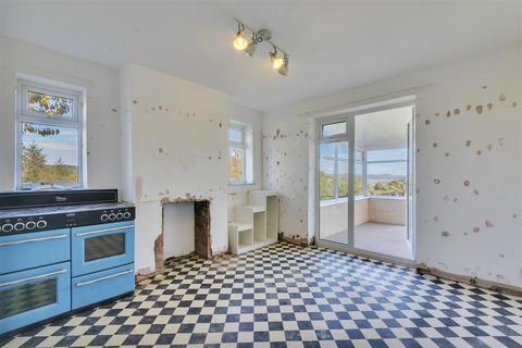 3 bedroom detached house for sale, Llanfihangel