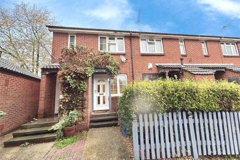 2 bedroom maisonette for sale, Lavender Road, London SE16
