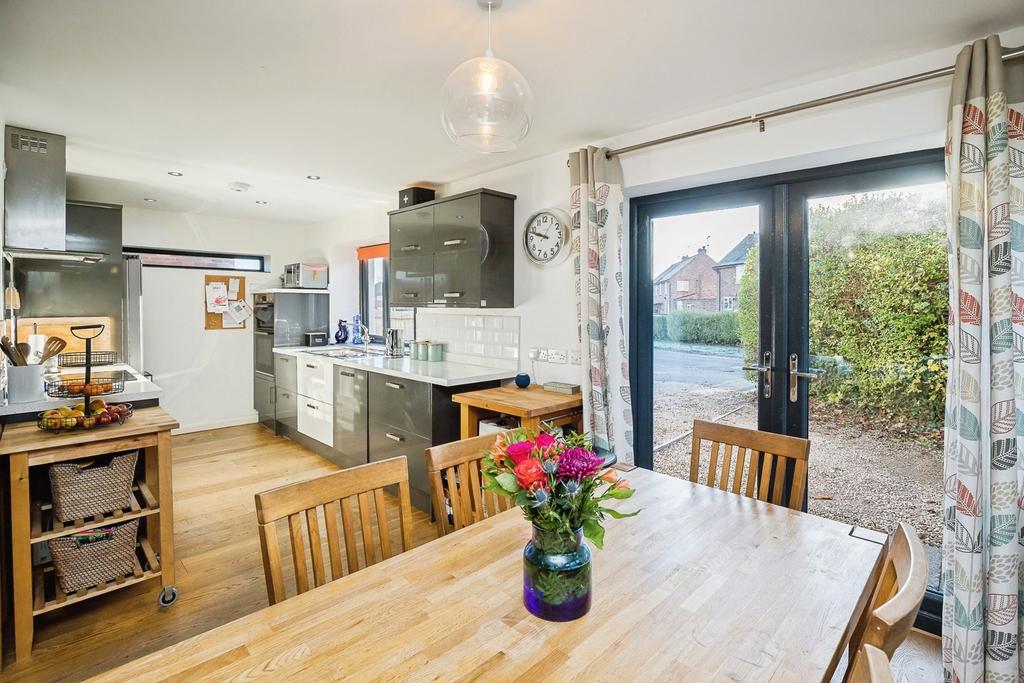 Living/Dining Room