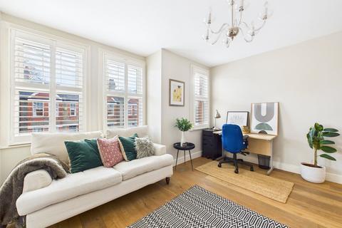 2 bedroom apartment to rent, Dancer Road, Surrey