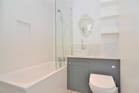 undefined, Norcutt Road, Twickenham