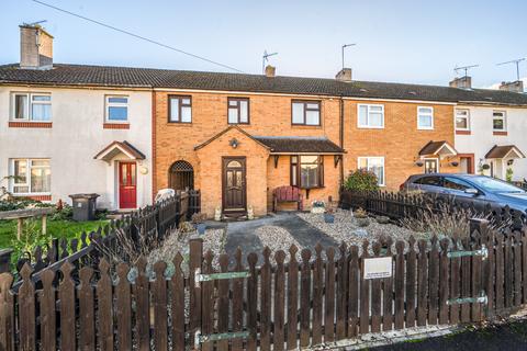 3 bedroom terraced house for sale, Ruskin Avenue, Stratton St Margaret, Swindon, SN2