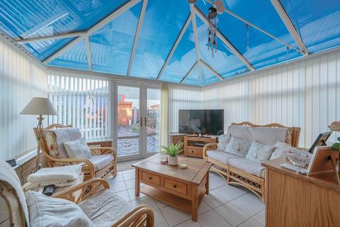 3 bedroom terraced house for sale, Ruskin Avenue, Stratton St Margaret, Swindon, SN2