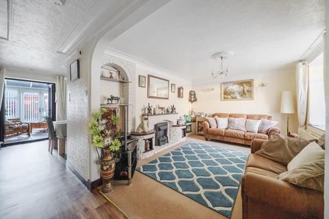 3 bedroom terraced house for sale, Ruskin Avenue, Stratton St Margaret, Swindon, SN2