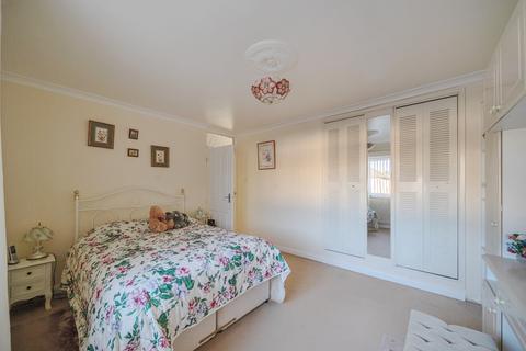 3 bedroom terraced house for sale, Ruskin Avenue, Stratton St Margaret, Swindon, SN2