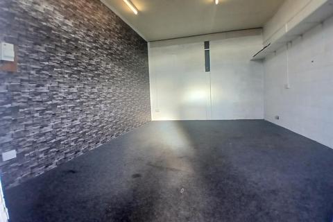 Industrial unit to rent - Long Lane, Heath Charnock, Chorley