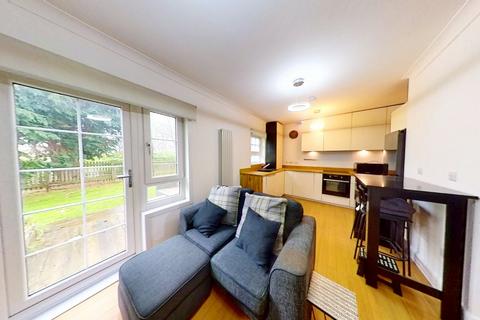 2 bedroom flat to rent, Parklands Oval, Crookston, Glasgow, G53