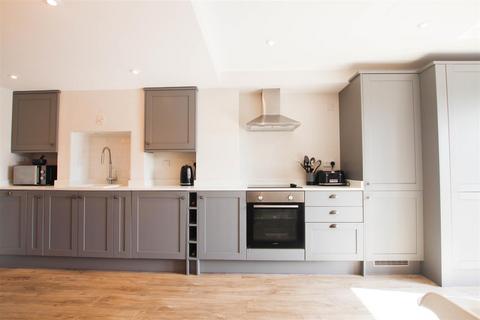 2 bedroom terraced house to rent, Grange Road, Ickleton CB10