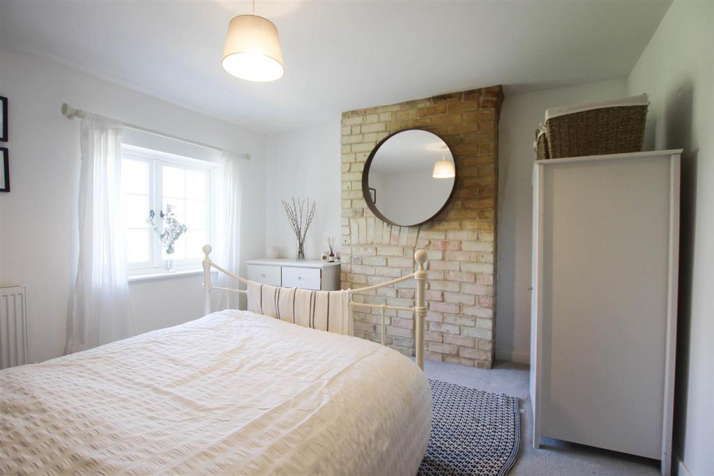 Bedroom front 2.jpg