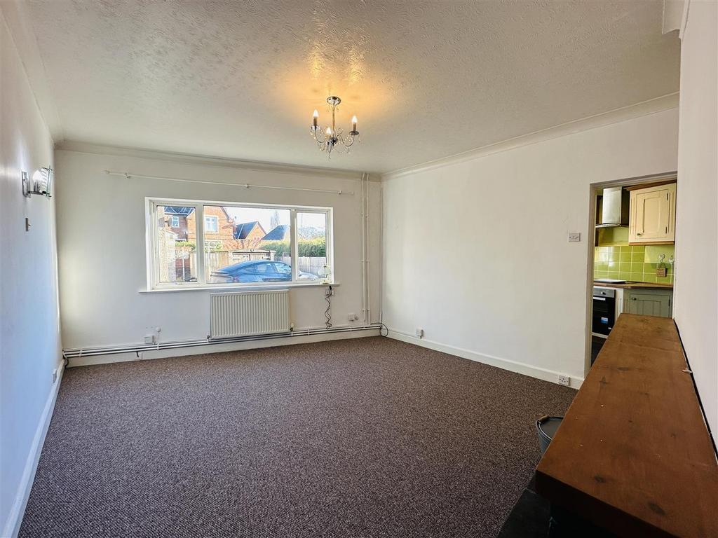 Lounge 2.jpg