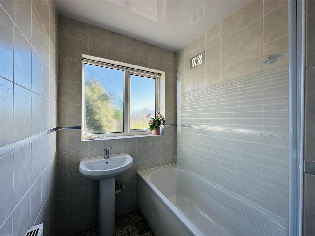 Bath2.jpg