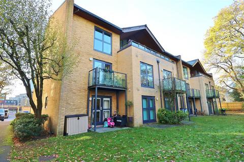 2 bedroom apartment to rent, Victoria Way, Woking, Surrey, GU21