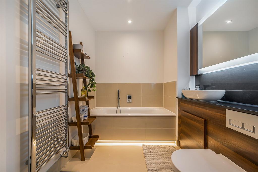 Family bathroom