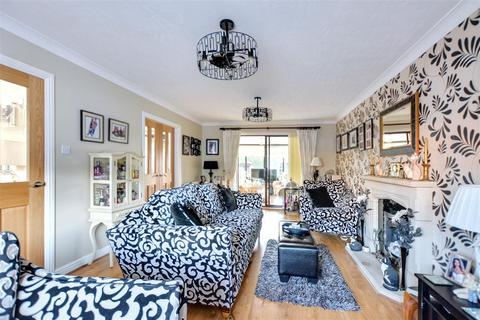 undefined, The Pines, Draycott