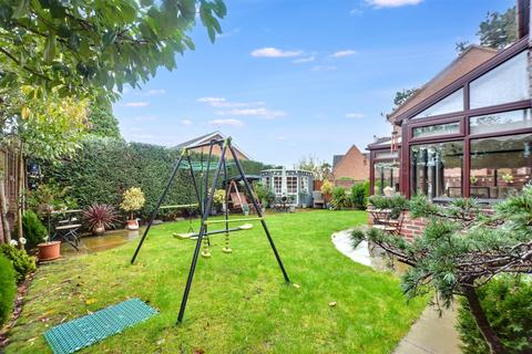 undefined, The Pines, Draycott