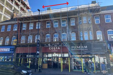 undefined, 30b Ballards Lane, London, N3 2HB