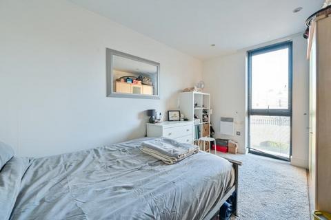 1 bedroom flat for sale, Vesta Court, City Walk, London, SE1