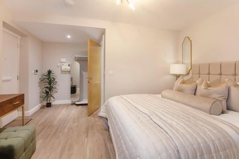 undefined, The Crescent, York YO24