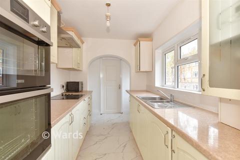 3 bedroom terraced house for sale, Luton High Street, Chatham ME5