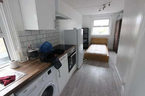 undefined, St. Michael's Terrace, London N22