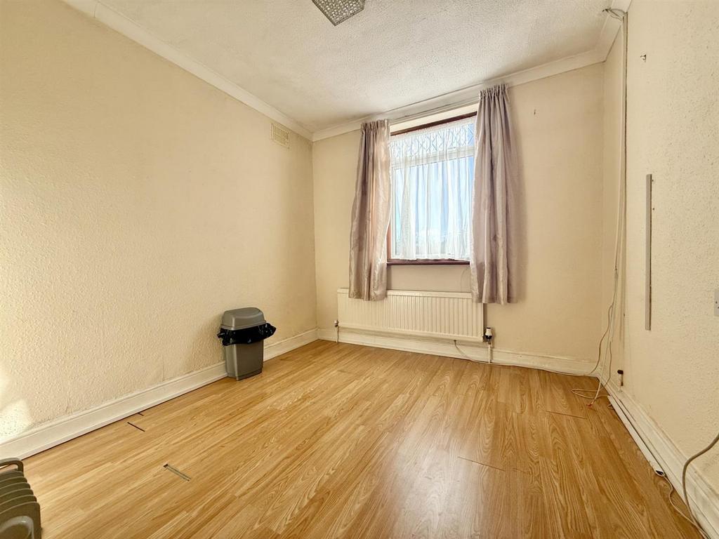 Bedroom2.jpg