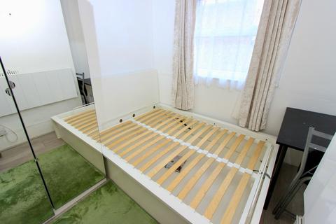 undefined, St. Michael's Terrace, London N22