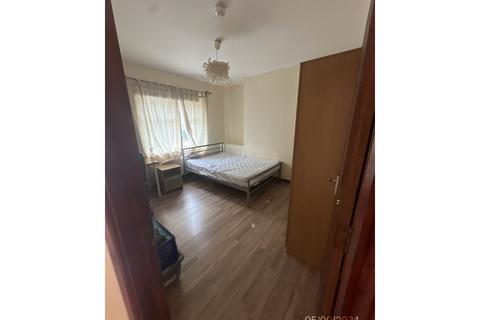 4 bedroom terraced house to rent, Bedford Street, CF24 3DB