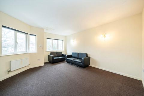 undefined, Grasgarth Close, London W3