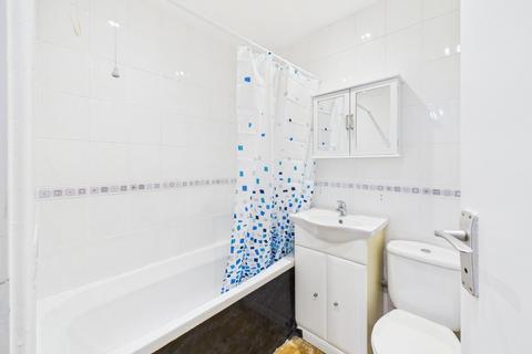 undefined, Shellfield Close, Staines-upon-Thames, Surrey, TW19