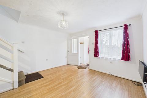 1 bedroom terraced house to rent, Shellfield Close, Staines-upon-Thames, Surrey, TW19