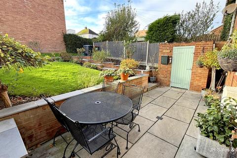 3 bedroom terraced house for sale, Park Road, Northaw, Potters Bar
