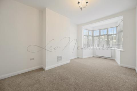 undefined, Lodge Court, Hornchurch, RM12