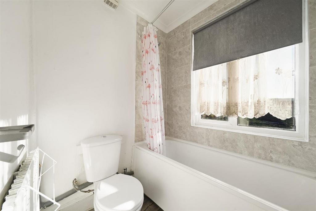 12 A Watford Road - Nbk U6 XS6gwm1ri1 M6 JN7.jpg