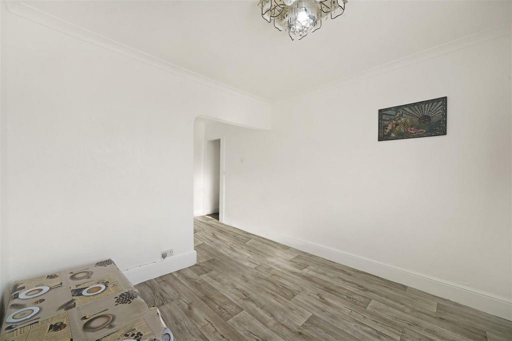 12 A Watford Road - Fwp Hl OMFCMet Da Tg GLZ9.jpg
