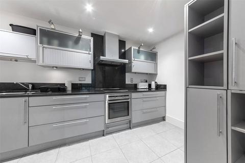 2 bedroom property to rent, Drake House, London SW8