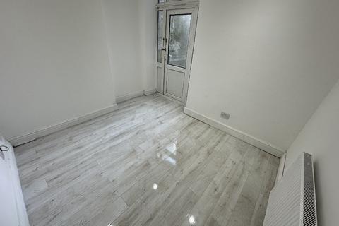 undefined, F1- Marlborough Road